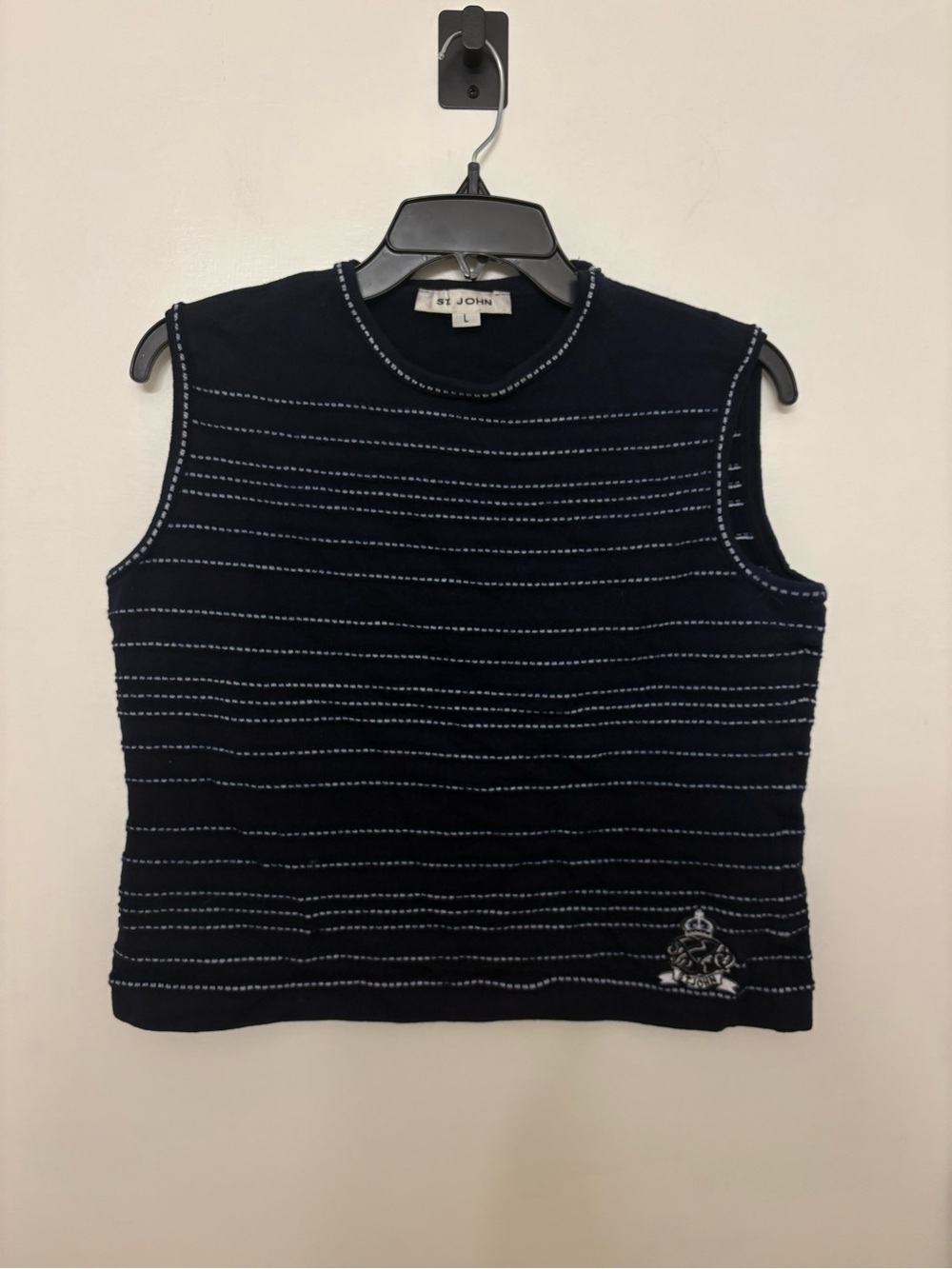 ST. JOHN Luxury Knit Tank Top Navy Blue White Dashed Striped Crown Logo Shell L